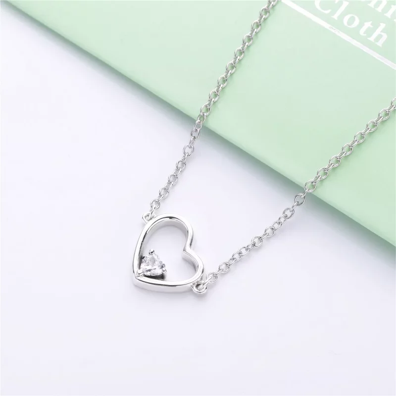(afbeelding voor) Pandora Zilveren Asymmetrisch Hart Van Liefde Ketting 397797CZ - Bekijken 3