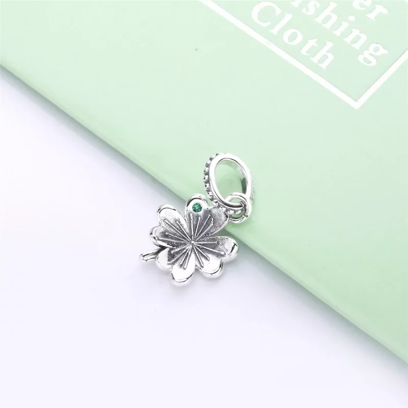 (afbeelding voor) Pandora Zilveren Lucky Klavertje Vier Hanger 397965Nag - Bekijken 2