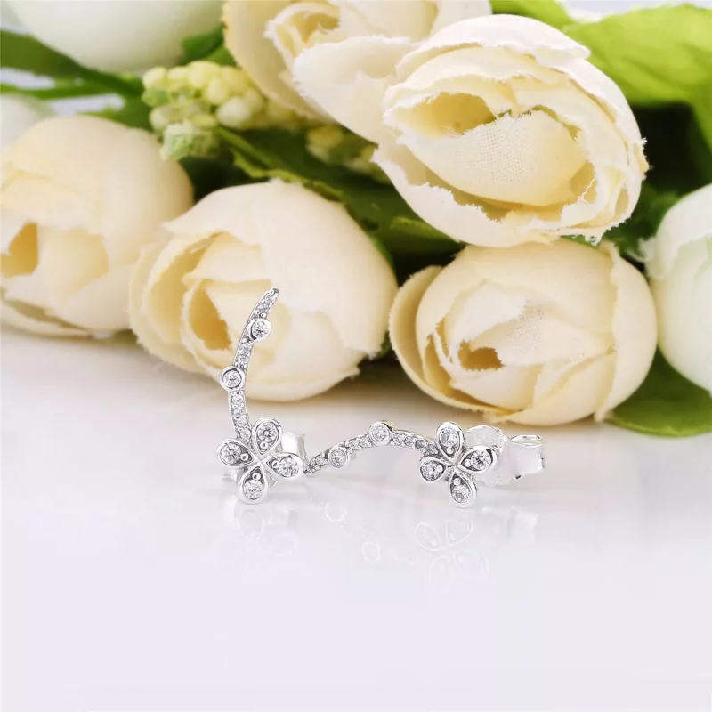 (afbeelding voor) Pandora Draped Four-Petal Flowers Oorbellen - 297936CZ - Bekijken 3