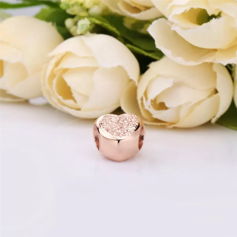 (afbeelding voor) Pandora Matte Brilliance Heart Bedel - 787881 - Bekijken 4