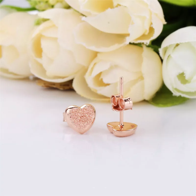 (afbeelding voor) Pandora Matte Brilliance Hearts Oorbellen - 287928 - Bekijken 4