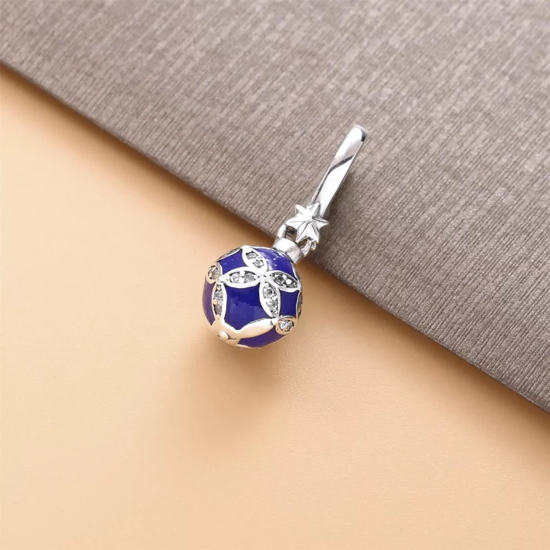 (afbeelding voor) Pandora Blauw Kerstornament Bungelen Bedel 798512C01 798512C01 - Bekijken 4