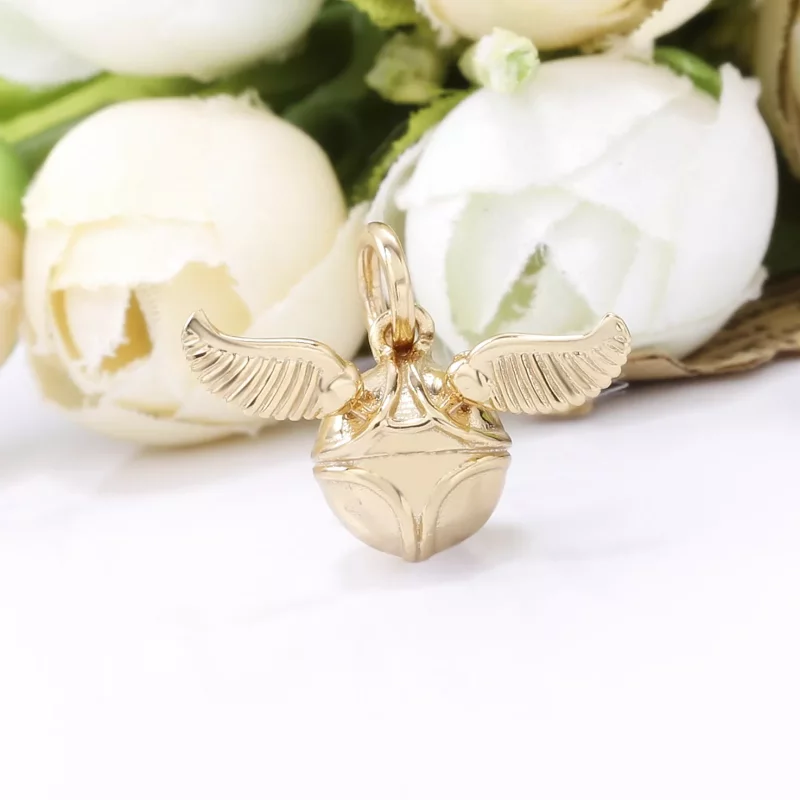 (afbeelding voor) Pandora Harry Potter, Gouden Snaai Hanger 368618C00 - Bekijken 2