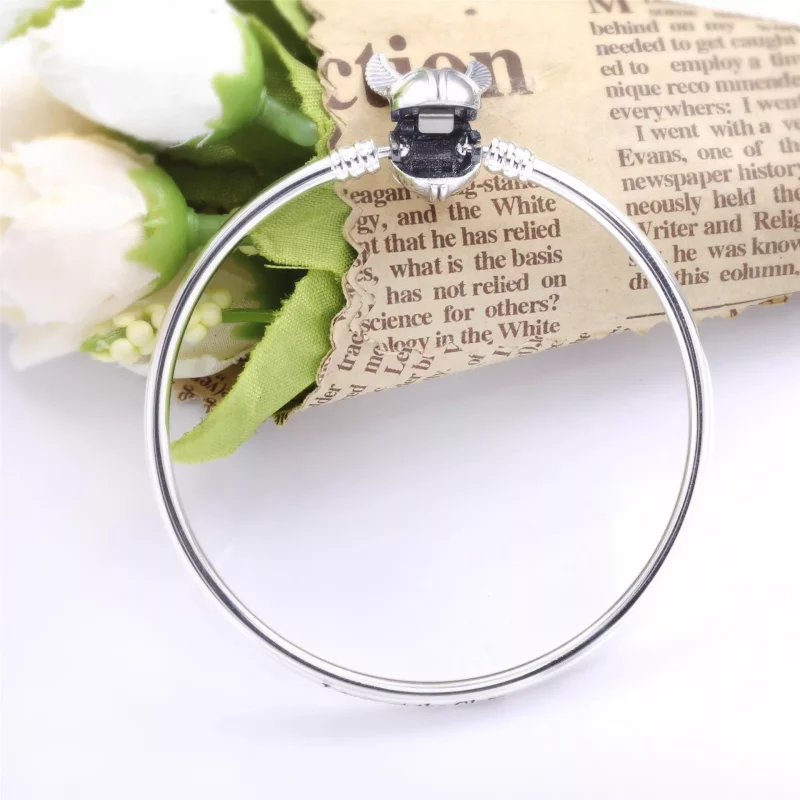 (afbeelding voor) Pandora Moments Harry Potter, Gouden Snaai Clipbangle 598619C00 - Bekijken 2