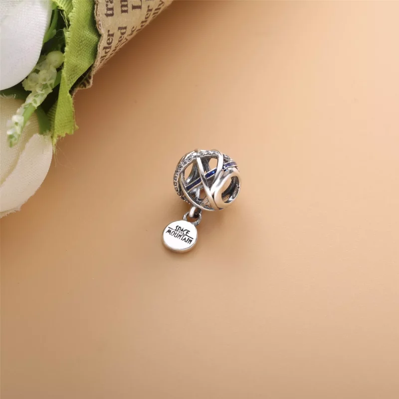 (afbeelding voor) PANDORA Disney Parks Ruimte Berg Zilveren Bedel 798633C01 - Bekijken 5