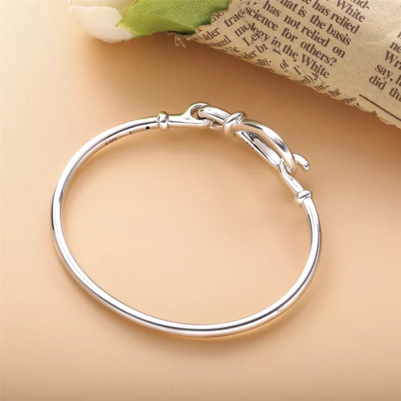 (afbeelding voor) PANDORA Infinity Knot Bangle 598893C00 - Bekijken 3