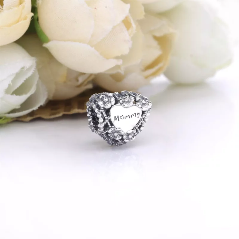 (afbeelding voor) PANDORA Opengewerkte Bloemen Hart Bedel Met Tekst 'Mummy' 798892C00 - Bekijken 2