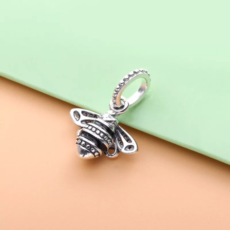 (afbeelding voor) PANDORA Sprankelende Bijenkoningin Hanger 398840C01 - Bekijken 4