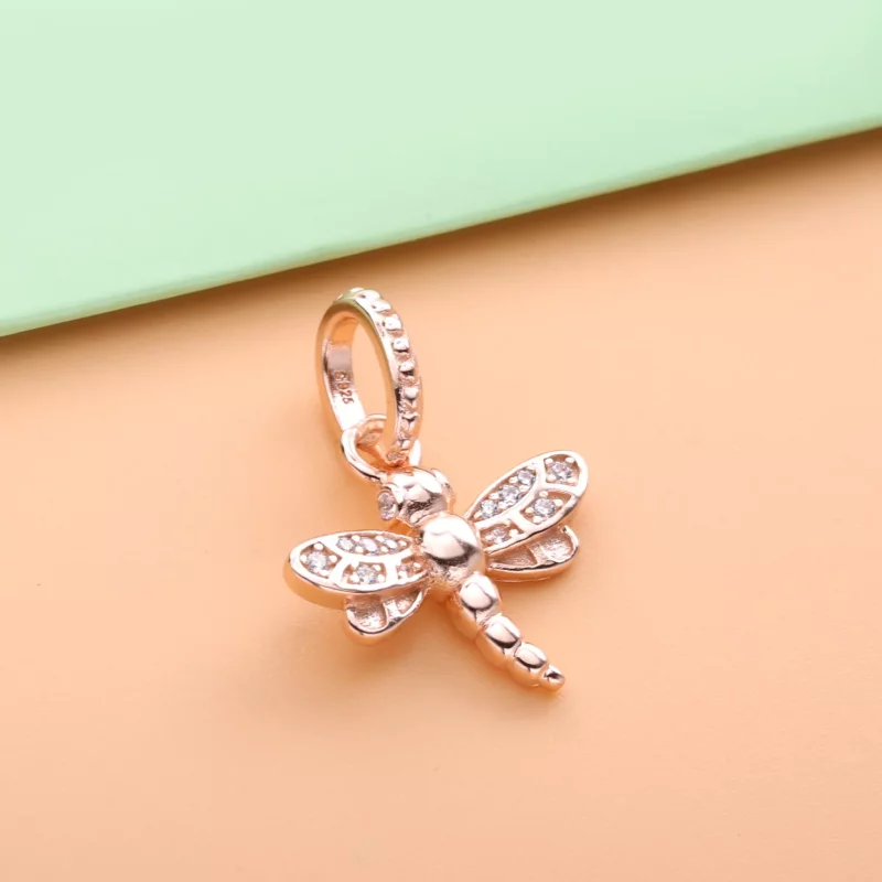 (afbeelding voor) PANDORA Sprankelende Libelle Hanger 388803C01 - Bekijken 3