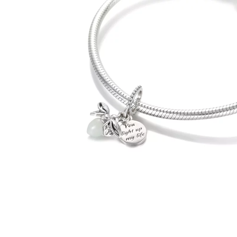 (afbeelding voor) PANDORA Glow-in-the-dark Firefly Hangende Bedel - 799352C01 - Bekijken 5