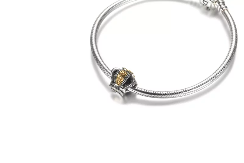 (afbeelding voor) PANDORA Two-tone Regal Crown Bedel - 799340C00 - Bekijken 5