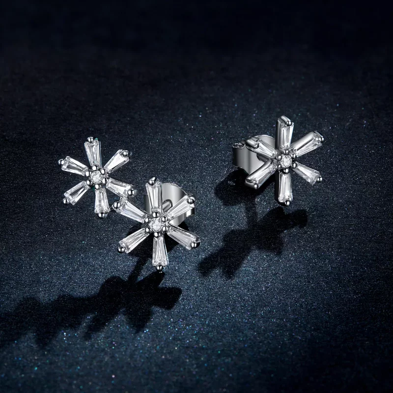 (afbeelding voor) PANDORA Elegante sneeuwvlokken Oorknopjes - BSE425 - Bekijken 2