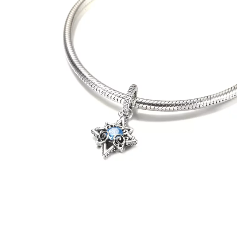 (afbeelding voor) PANDORA Disney Assepoester Blauwe Ster Hanger - 399560C01 - Bekijken 5