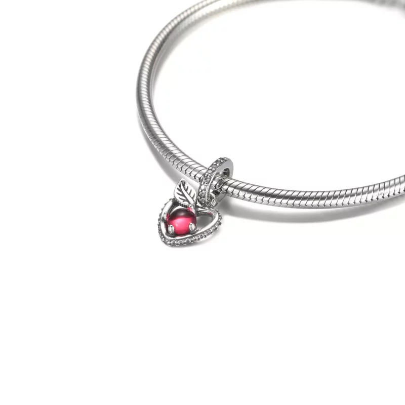 (afbeelding voor) PANDORA Disney Sneeuwwitje Appel Hanger - 399553C01 - Bekijken 5