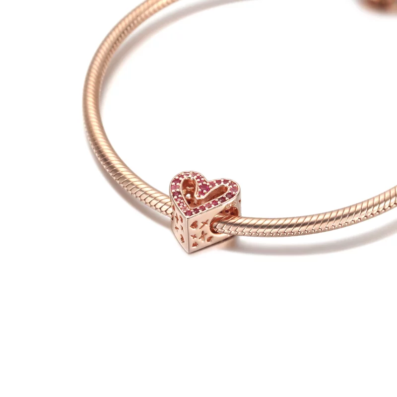 (afbeelding voor) PANDORA Sprankelend Robijnrood Roze Geschetst Hart Bedel - 788692C02 - Bekijken 5