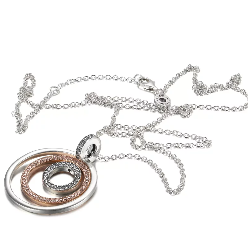 (afbeelding voor) PANDORA Tweekleurige cirkel hanger en halsketting - 389483C01 - Bekijken 5