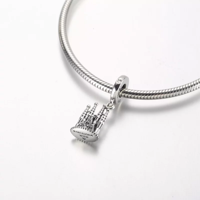 (afbeelding voor) Pandora Barcelona Monument Dangle Charm - 792709C01 - Bekijken 4