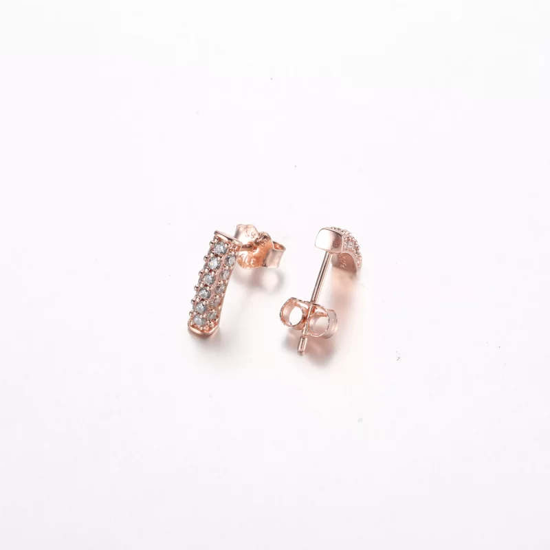 (afbeelding voor) Pandora Timeless Pavé Enkelrijige Balk Oorstekers - 262626C01 - Bekijken 3