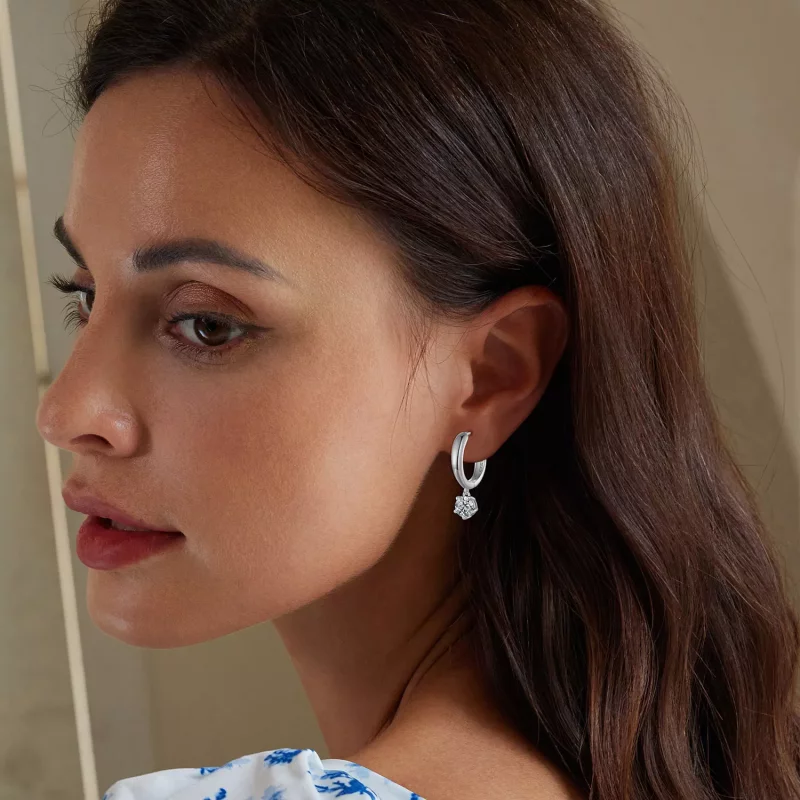 (afbeelding voor) Pandora-stijl 0,5 karaat Moissanite oorbellen met hangers (Twee certificaten) - - Bekijken 6