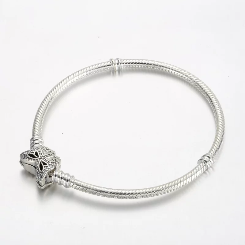 (afbeelding voor) Pandora Moments Vlindersluiting Slangenkettinkje Armband - 590782C01 - Bekijken 3