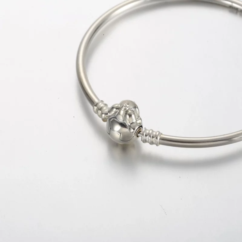(afbeelding voor) Pandora Moments Disney Stitch Bijtende Sluiting Armband - 591683C01 - Bekijken 3