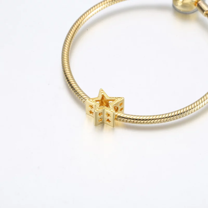 (afbeelding voor) Pandora Glinsterende Ster Charm - 752361C00 - Bekijken 5