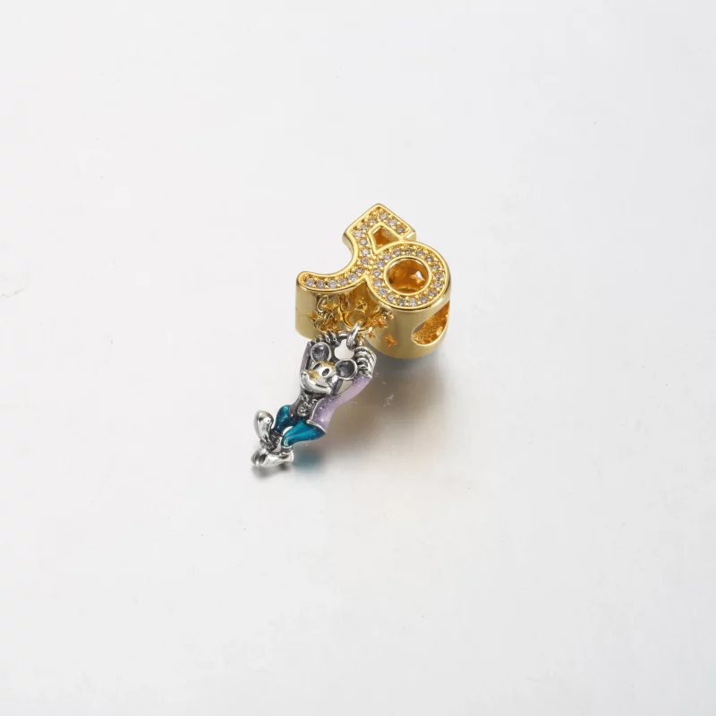 (afbeelding voor) Pandora Disney Parks Mickey Mouse 50e Verjaardag Hangcharme - 769597C01 - Bekijken 2