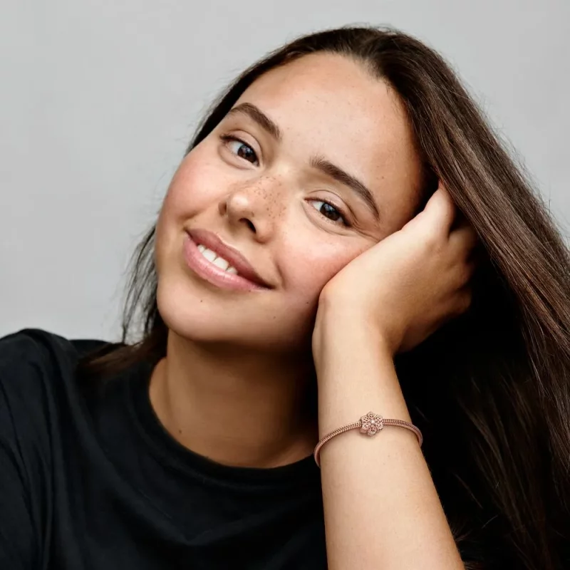(afbeelding voor) Pandora Feestelijke Sneeuwvlok Charm - 782378C01 - Bekijken 6
