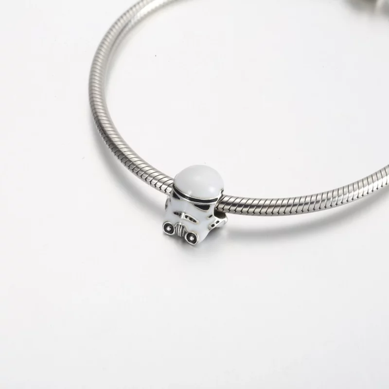 (afbeelding voor) Pandora Star Wars™ Stormtrooper™ Helmcharme - 791454C01 - Bekijken 5