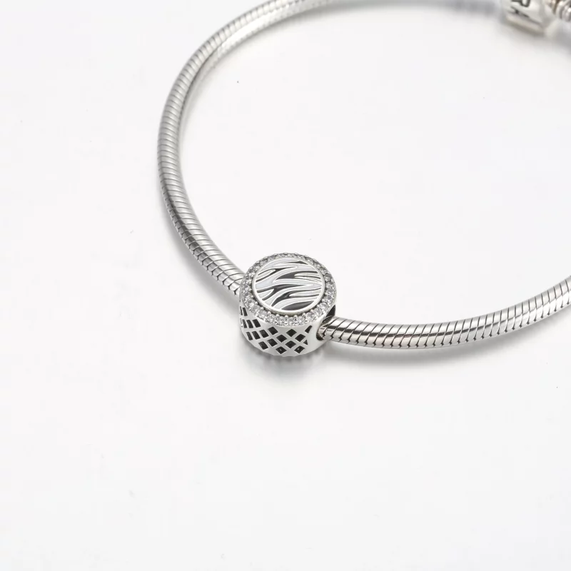 (afbeelding voor) Pandora Zebra print sterling silver charm - 792016CZ_E025 - Bekijken 5