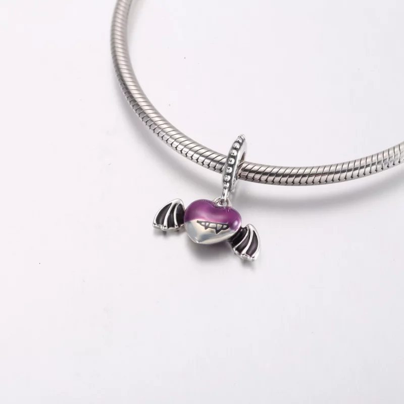 (afbeelding voor) Pandora Vampire Winged Heart Dangle Charm - 792290C01 - Bekijken 4