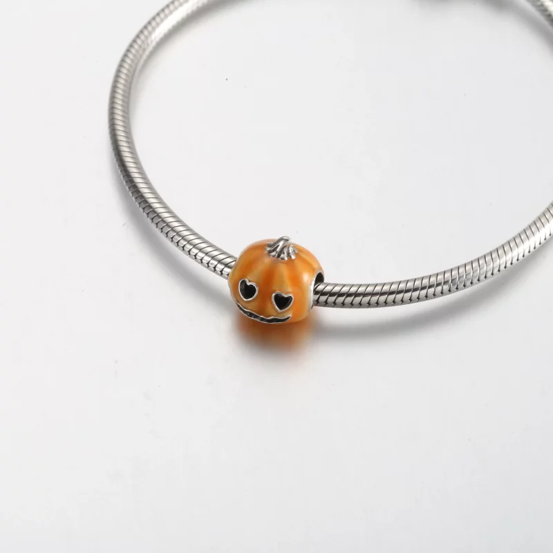 (afbeelding voor) Pandora Gloei-in-het-donker Spookachtige Pompoen Charm - 792291C01 - Bekijken 5