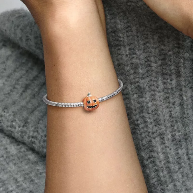(afbeelding voor) Pandora Gloei-in-het-donker Spookachtige Pompoen Charm - 792291C01 - Bekijken 6
