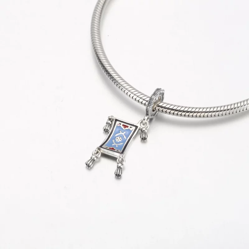 (afbeelding voor) Pandora Disney Aladdin Magic Carpet Dangle Charm - 792346C01 - Bekijken 4