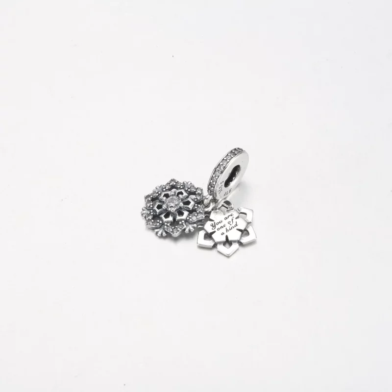 (afbeelding voor) Pandora Sparkling Snowflake Double Dangle Charm - 792355C01 - Bekijken 2
