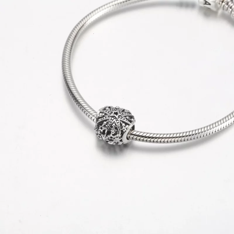 (afbeelding voor) Pandora Celestial Sneeuwvlok Charm - 792360C00 - Bekijken 4