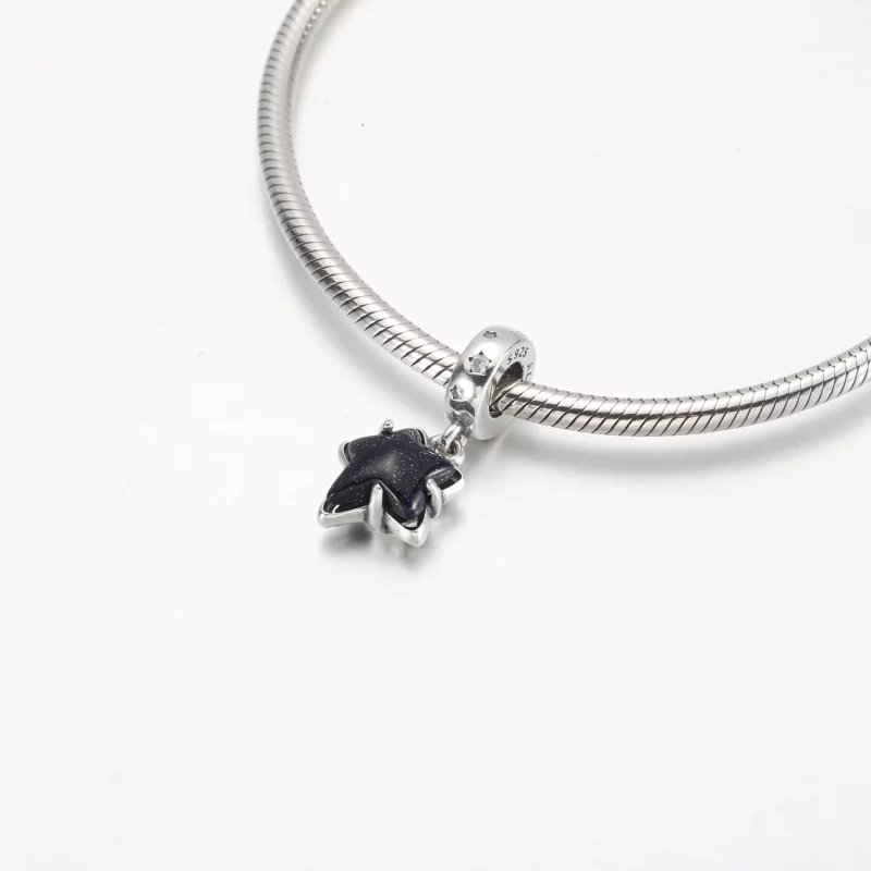 (afbeelding voor) Pandora Celestial Galaxy Star Murano Hangende Charm - 792368C01 - Bekijken 4