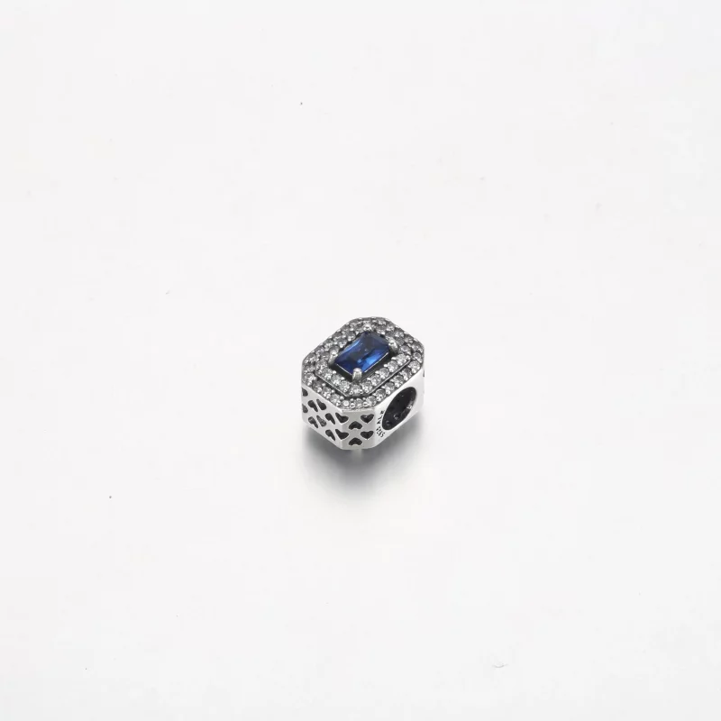 (afbeelding voor) Pandora Blue Sparkling Leveled Rechthoekige Charm - 792385c01 - Bekijken 2