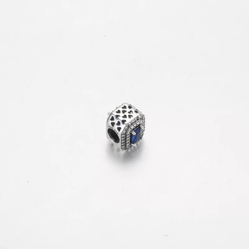 (afbeelding voor) Pandora Blue Sparkling Leveled Rechthoekige Charm - 792385c01 - Bekijken 3