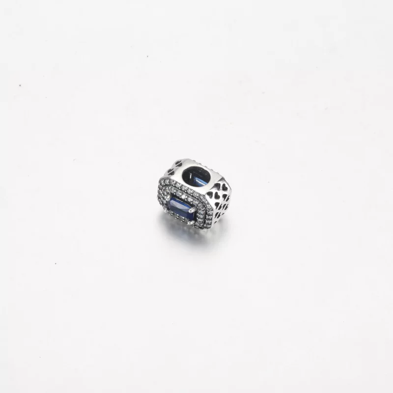 (afbeelding voor) Pandora Blue Sparkling Leveled Rechthoekige Charm - 792385c01 - Bekijken 4