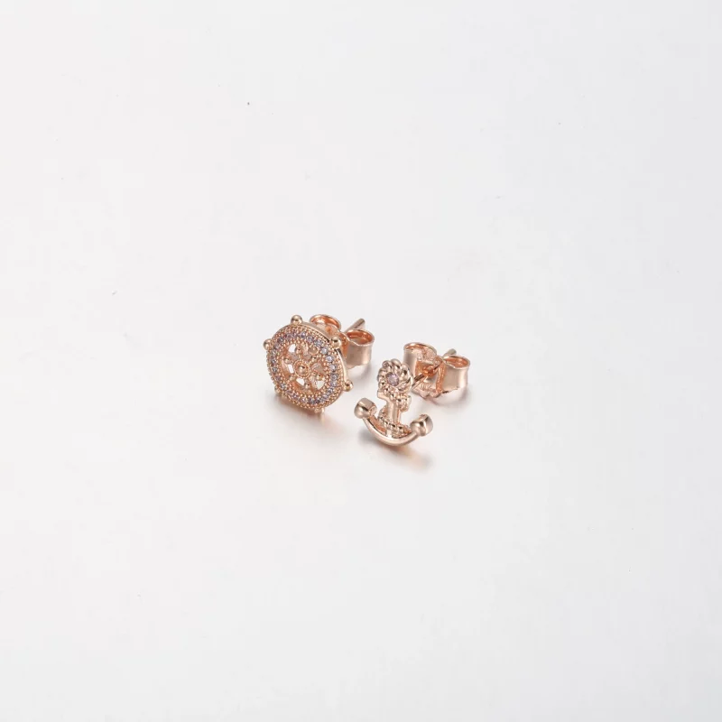 (afbeelding voor) PANDORA Roségoud Fonkelend Roer en anker Stekeroorkappen - P-D-3739 - Bekijken 2