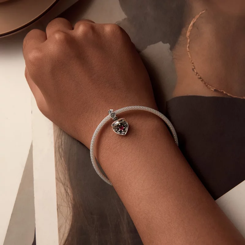 (afbeelding voor) PANDORA Stijl Romantische Roos Huwelijksaanzoek Box Hanger - SCC2701 - Bekijken 7