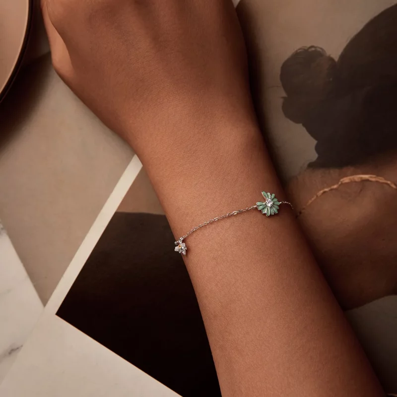 (afbeelding voor) PANDORA Stijl Madeliefje Bij Armband - SCB270 - Bekijken 4