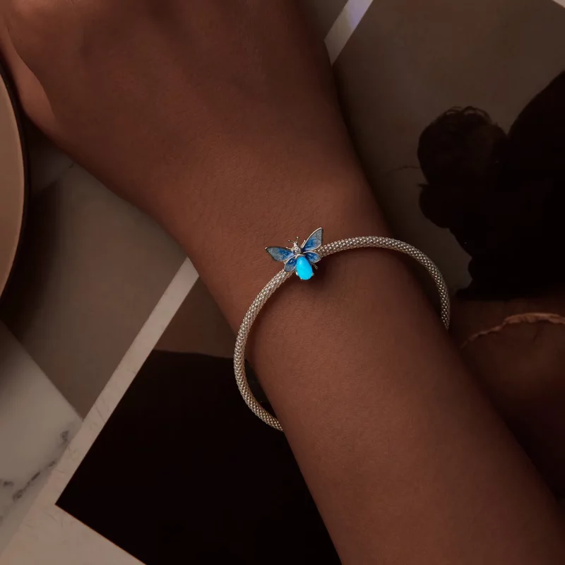 (afbeelding voor) PANDORA Stijl Lichtgevende Blauwe Bij Charm - SCC2734 - Bekijken 4