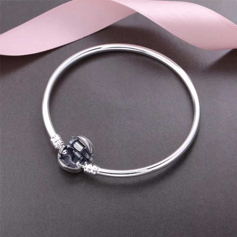 (afbeelding voor) PANDORA Moments- Zilveren Bangle Met Hartensluiting - Bekijken 2