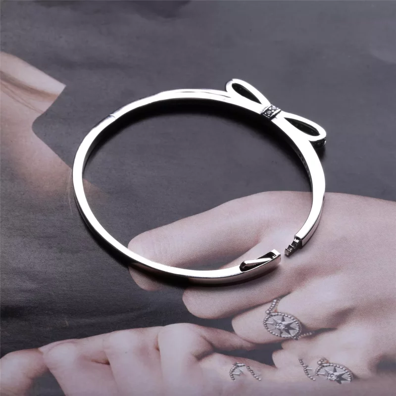 (afbeelding voor) Pandora Zilveren Sprankelende Boog Bangle 590536CZ - Bekijken 4