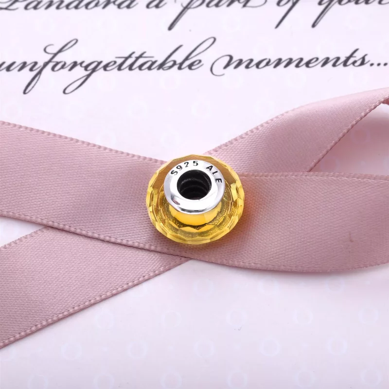 (afbeelding voor) PANDORA Abstract Faceted Silver Bedel With Golden Coloured Murano Glass - 791629 - Bekijken 3
