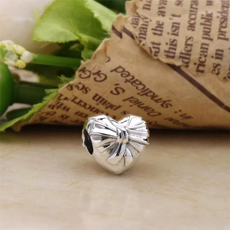 (afbeelding voor) PANDORA Brilliant Heart Bow Bedel 797303 - Bekijken 2
