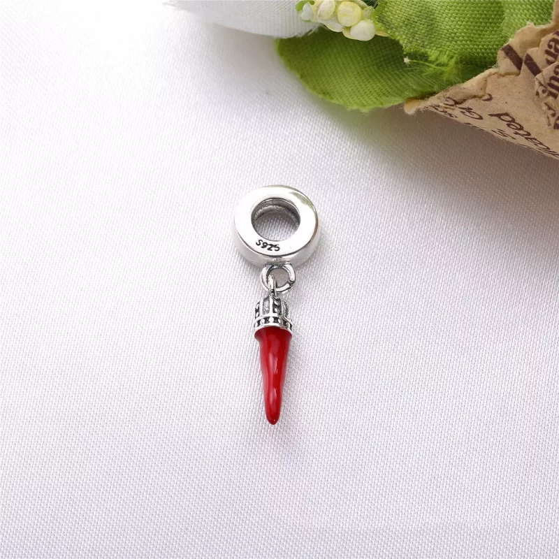 (afbeelding voor) PANDORA Corno Good Luck Silver Dangle With Red Enamel - 791361En09 - Bekijken 2