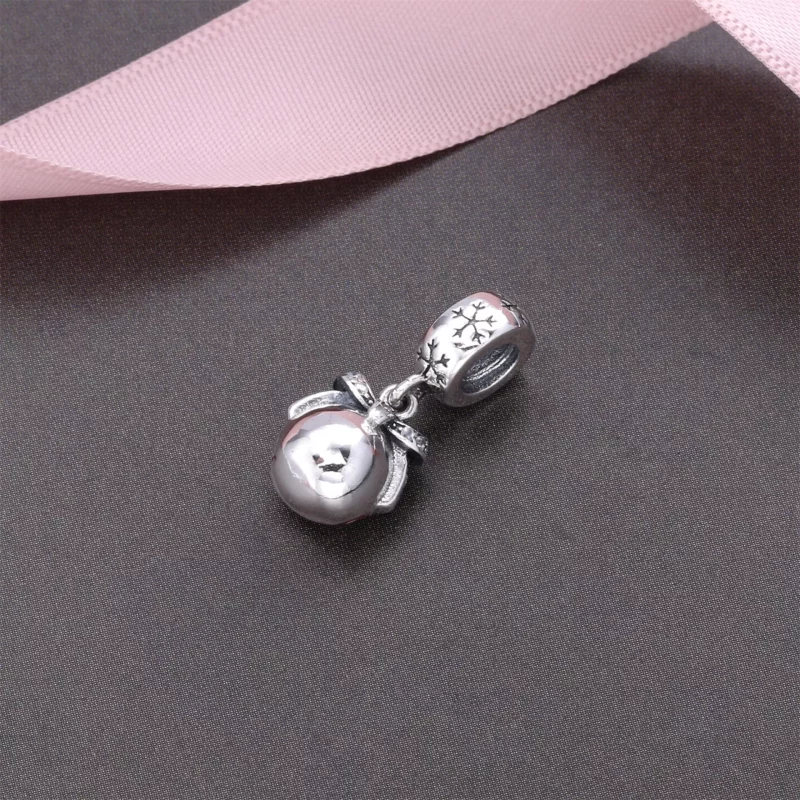 (afbeelding voor) PANDORA Merry Christmas Bauble Pendant Bedel - 792008CZ - Bekijken 3